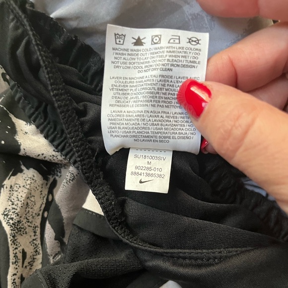 Women’s Nike Dri-Fit Shorts - Picture 5 of 9